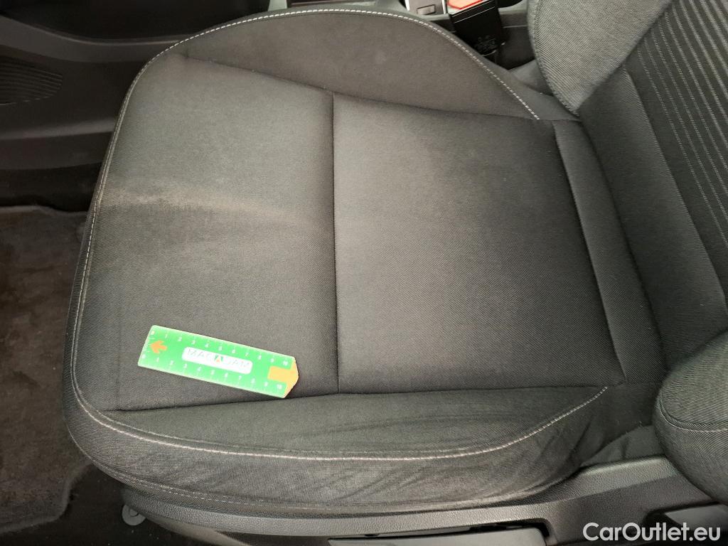  Renault  Captur  II Business 1.5 dCi 115CV BVA7 E6dT #9