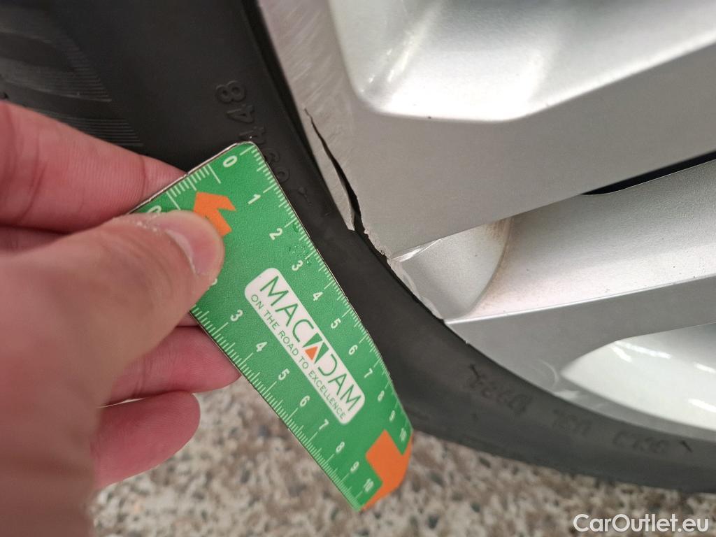  Renault  Clio RENAULT  / 2016 / 5P / Berline &Business TCe 90 #28