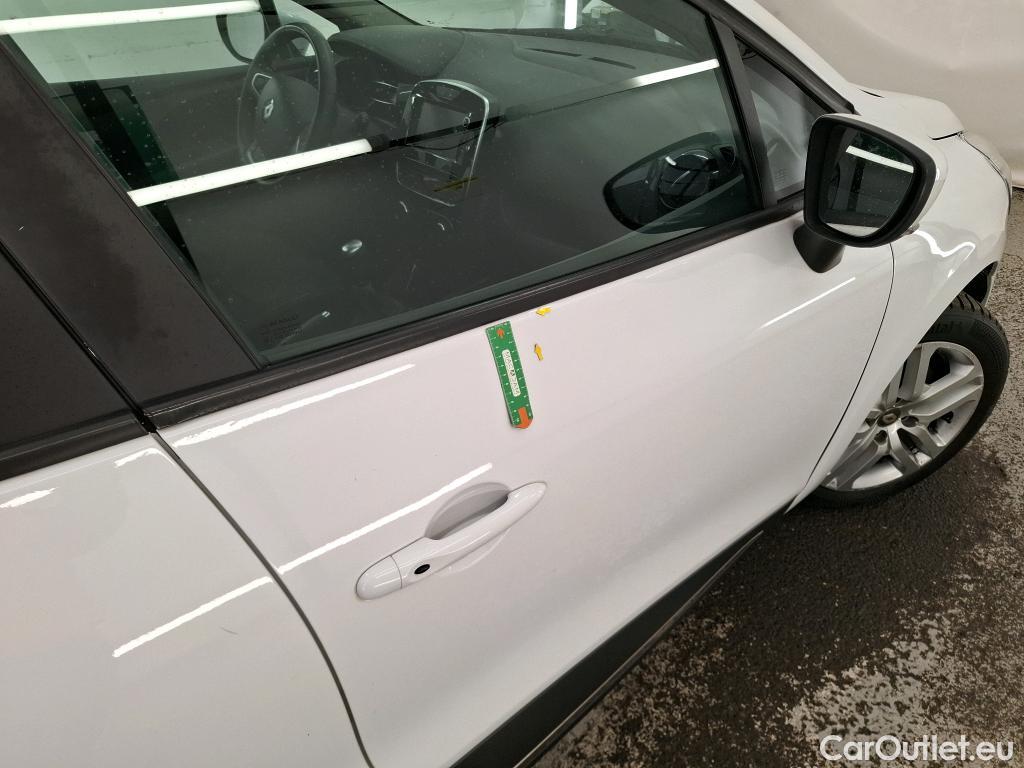  Renault  Clio  IV Business 0.9 TCe 90CV BVM5 E6 #61