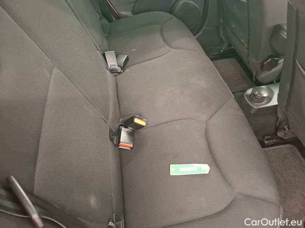  Renault  Clio RENAULT  / 2016 / 5P / Berline &Business TCe 90 #32