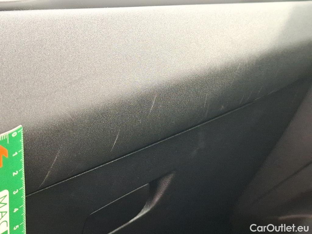  Renault  Captur  II Business 1.5 dCi 115CV BVA7 E6dT #6