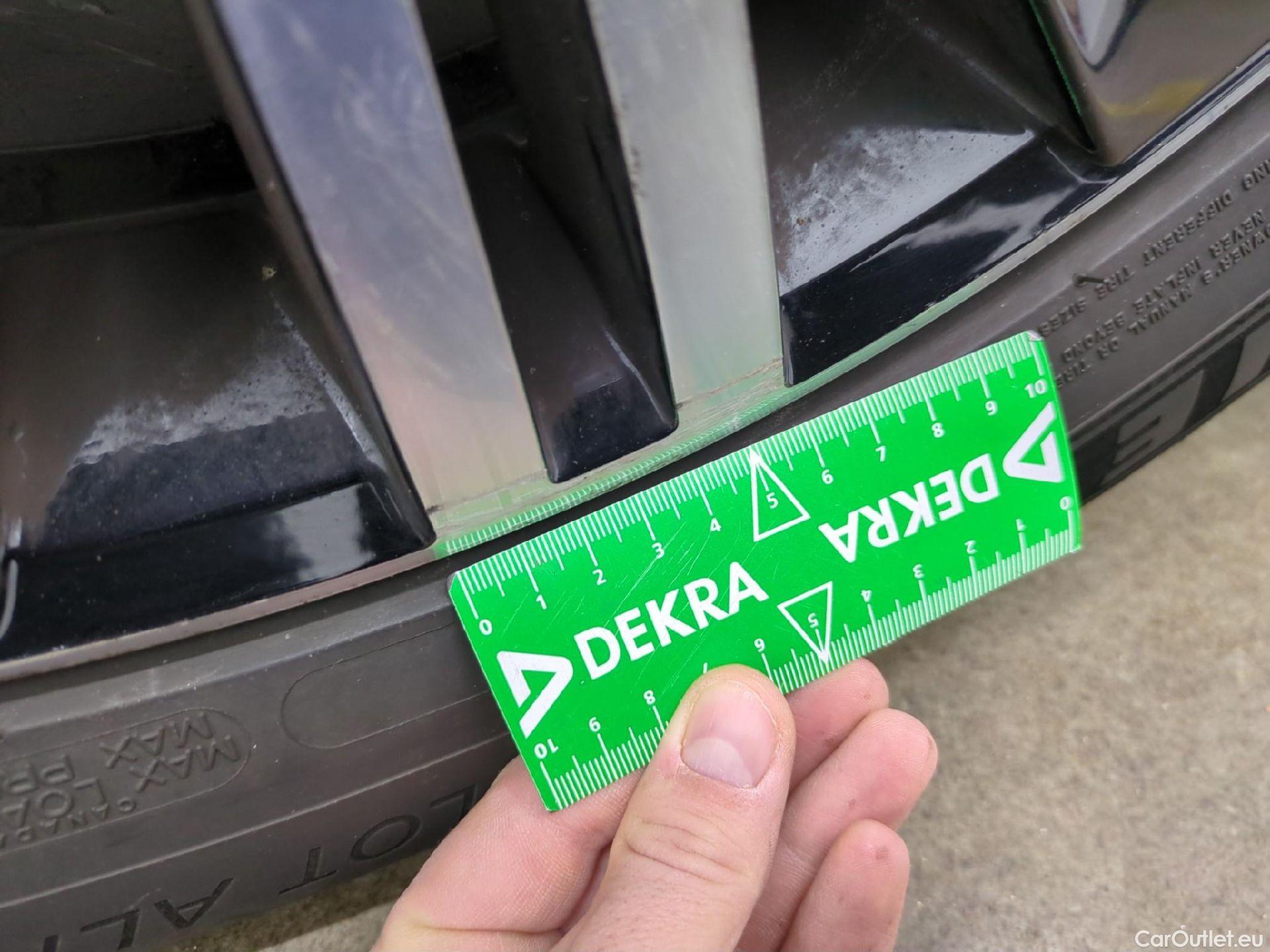  Volkswagen  Tiguan VOLKSWAGEN  5p SUV 2.0 TDI 150 DSG7 Carat 4Motion #25