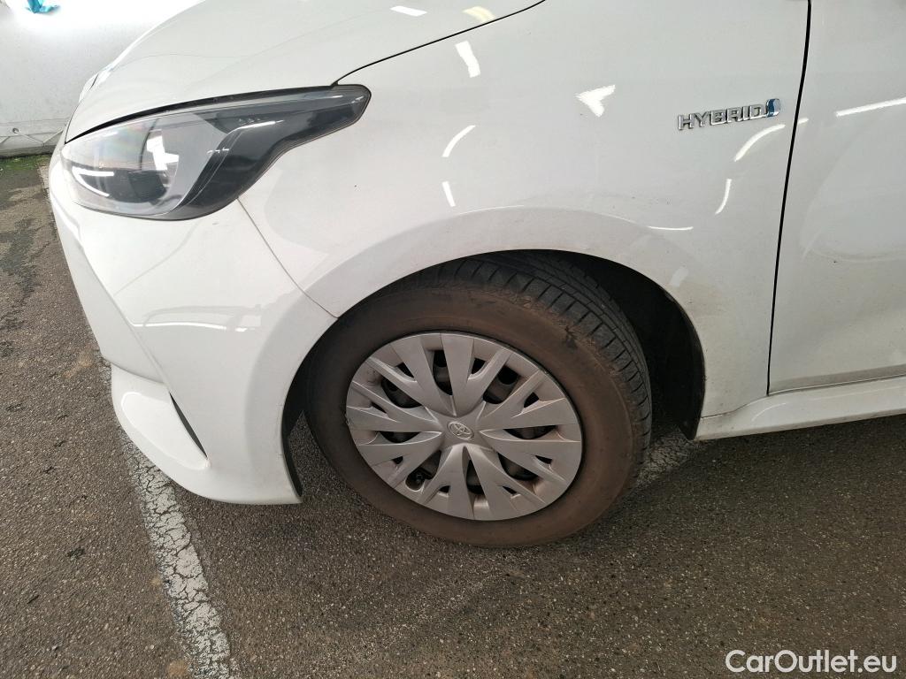  Toyota  Yaris TOYOTA  Hybride / 2019 / 5P / Berline Hybride 116h France Business Stage Acad #99