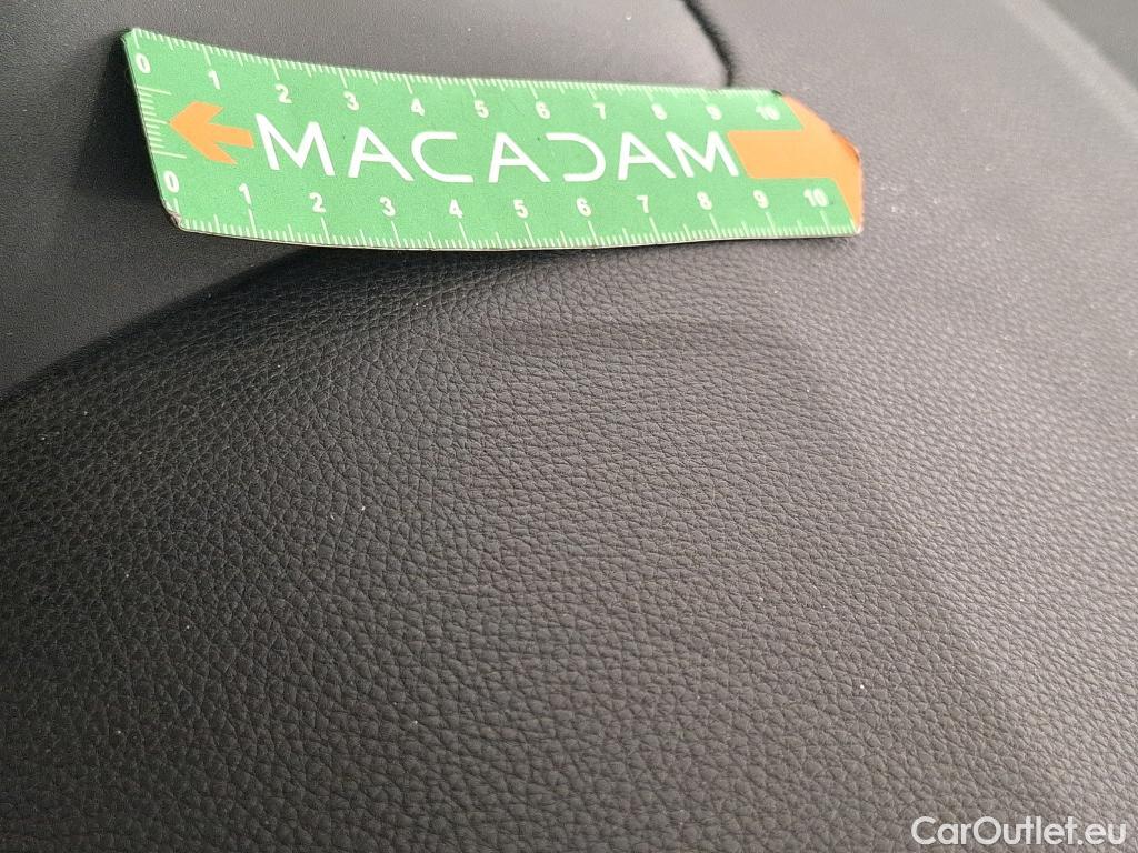  Toyota  Yaris TOYOTA  Hybride / 2019 / 5P / Berline Hybride 116h France Business Stage Acad #130