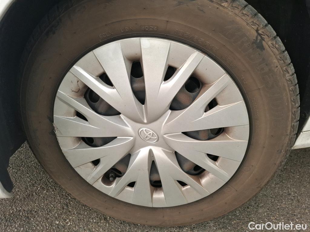  Toyota  Yaris TOYOTA  Hybride / 2019 / 5P / Berline Hybride 116h France Business Stage Acad #100