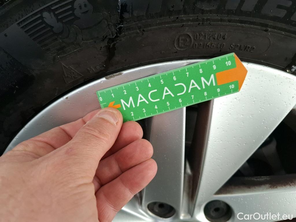  Volkswagen  Golf  VOLKSWAGEN / 2020 / 5P / Berline 1.0 TSI OPF 110 BVM6 Life Busi 1st #23