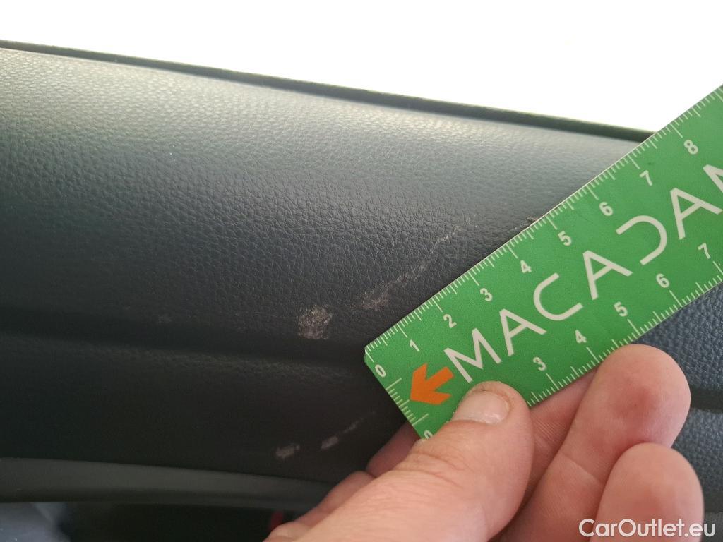  Toyota  Yaris TOYOTA  Hybride / 2019 / 5P / Berline Hybride 116h France Business Stage Acad #76