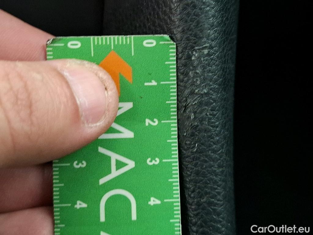  Toyota  Yaris TOYOTA  Hybride / 2019 / 5P / Berline Hybride 116h France Business Stage Acad #80