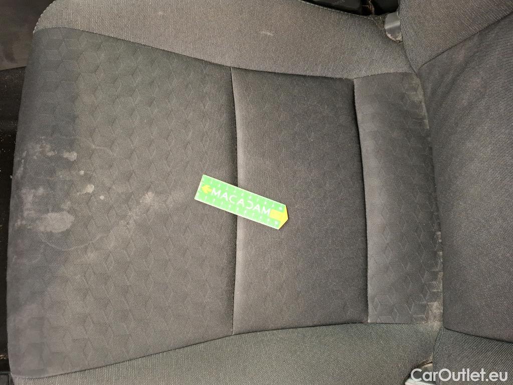  Toyota  Yaris TOYOTA  Hybride / 2019 / 5P / Berline Hybride 116h France Business Stage Acad #102