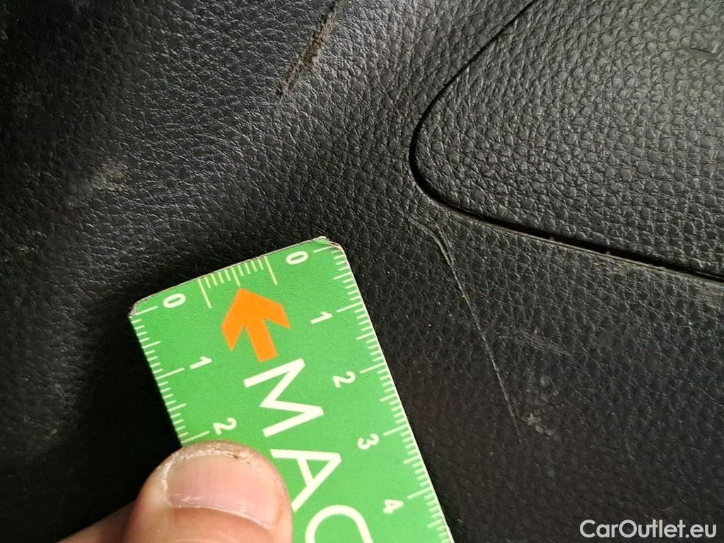  Toyota  Yaris TOYOTA  Hybride / 2019 / 5P / Berline Hybride 116h France Business Stage Acad #97