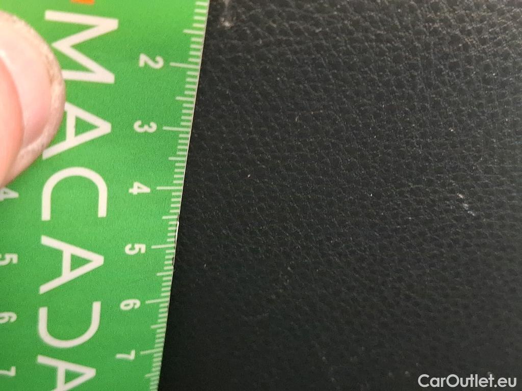  Toyota  Yaris TOYOTA  Hybride / 2019 / 5P / Berline Hybride 116h France Business Stage Acad #58