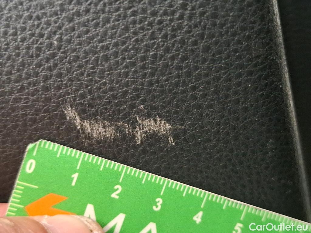  Toyota  Yaris TOYOTA  Hybride / 2019 / 5P / Berline Hybride 116h France Business Stage Acad #78