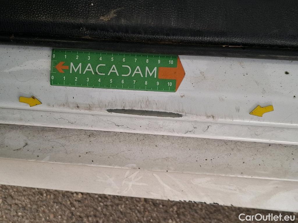  Toyota  Yaris TOYOTA  Hybride / 2019 / 5P / Berline Hybride 116h France Business Stage Acad #41