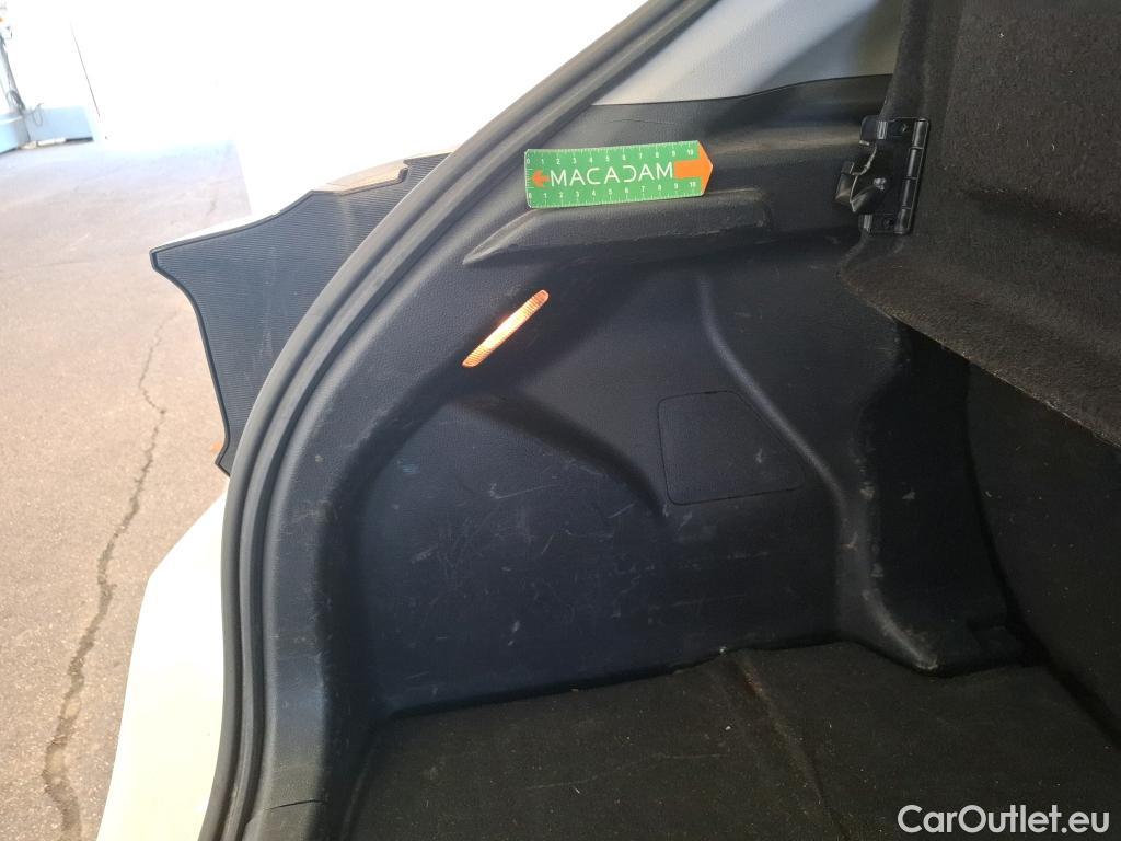  Toyota  Yaris TOYOTA  Hybride / 2019 / 5P / Berline Hybride 116h France Business Stage Acad #88