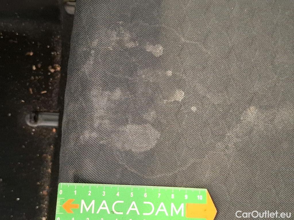  Toyota  Yaris TOYOTA  Hybride / 2019 / 5P / Berline Hybride 116h France Business Stage Acad #103