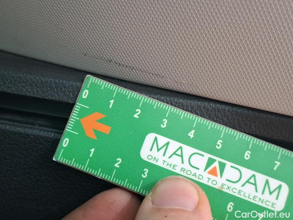  Skoda  Superb SKODA  Combi  2019  5P  Break 20 TDI SCR 150 DSG7 Business #13