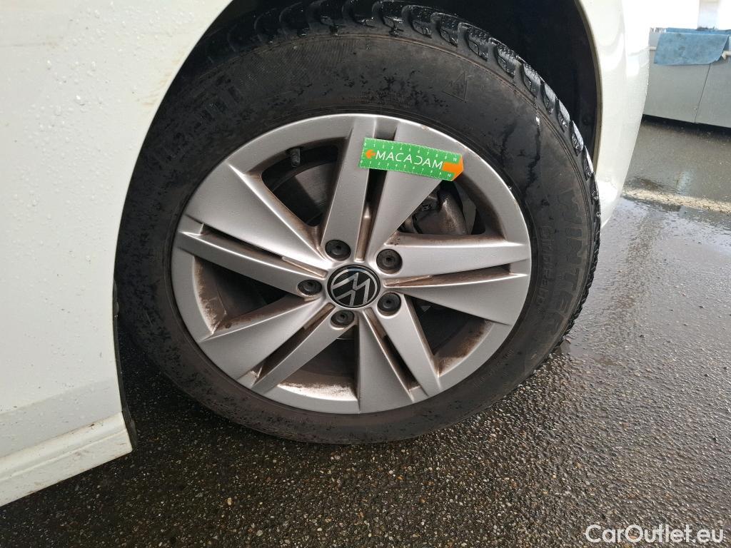  Volkswagen  Golf  VOLKSWAGEN / 2020 / 5P / Berline 1.0 TSI OPF 110 BVM6 Life Busi 1st #25