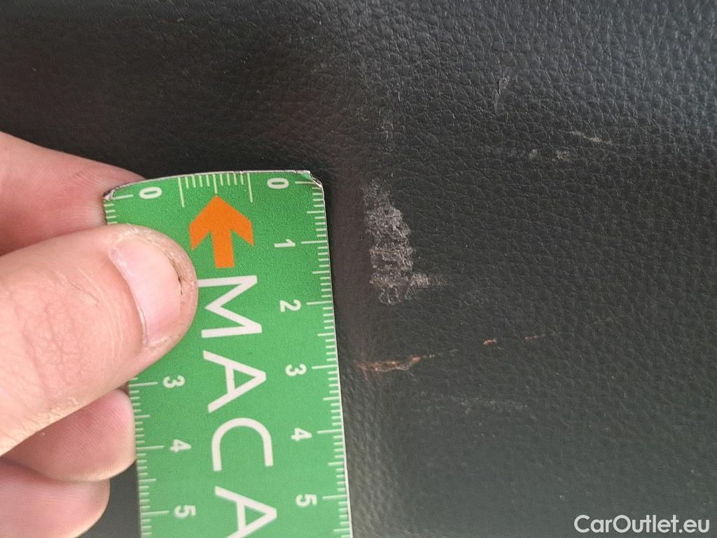  Toyota  Yaris TOYOTA  Hybride / 2019 / 5P / Berline Hybride 116h France Business Stage Acad #84