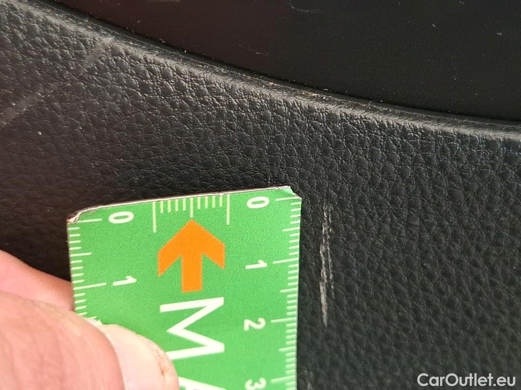  Toyota  Yaris TOYOTA  Hybride / 2019 / 5P / Berline Hybride 116h France Business Stage Acad #72