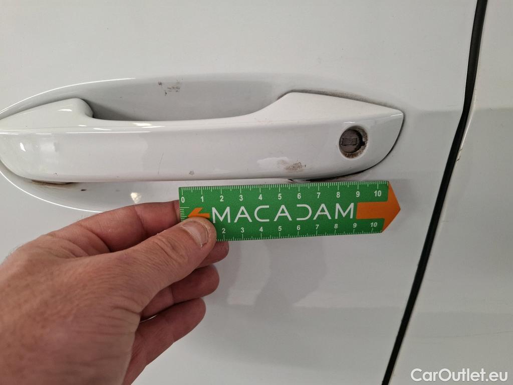  Volkswagen  Golf  VOLKSWAGEN / 2020 / 5P / Berline 1.0 TSI OPF 110 BVM6 Life Busi 1st #29