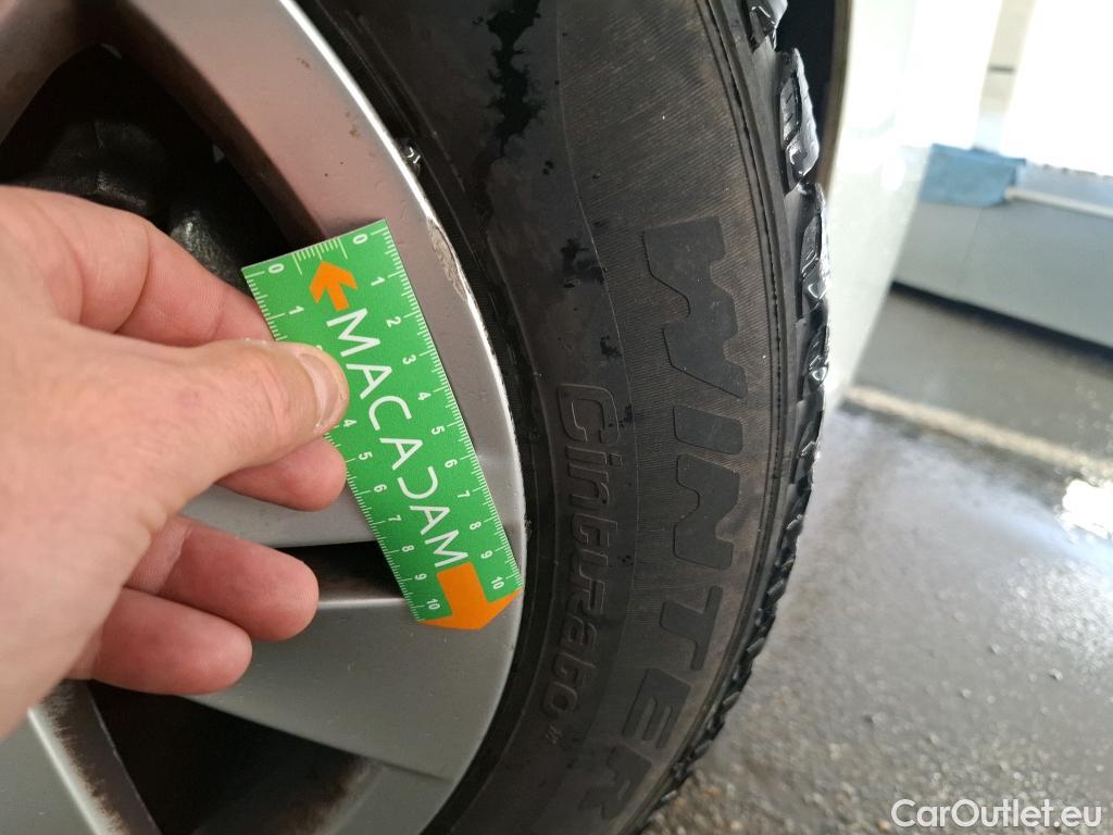  Volkswagen  Golf  VOLKSWAGEN / 2020 / 5P / Berline 1.0 TSI OPF 110 BVM6 Life Busi 1st #27