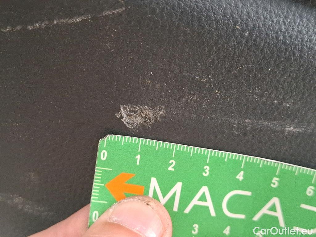  Toyota  Yaris TOYOTA  Hybride / 2019 / 5P / Berline Hybride 116h France Business Stage Acad #87