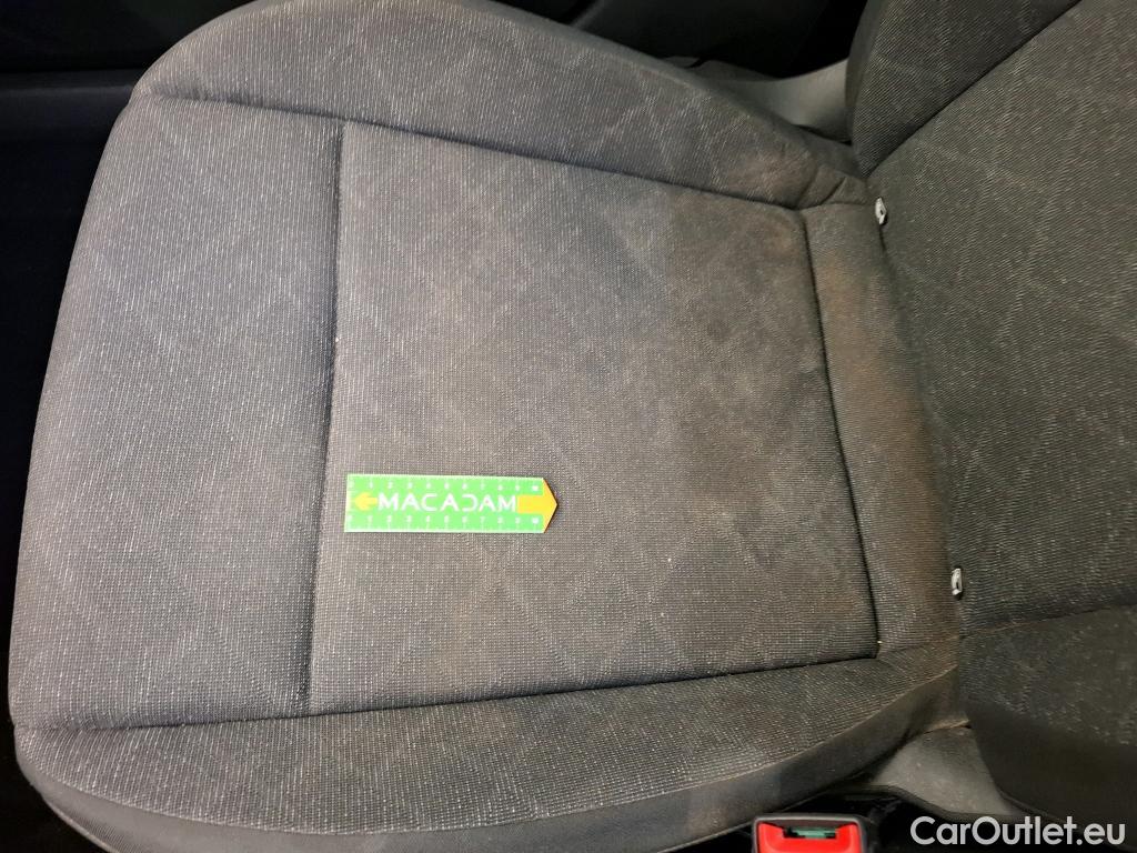  Volkswagen  Golf  VOLKSWAGEN / 2020 / 5P / Berline 1.0 TSI OPF 110 BVM6 Life Busi 1st #18