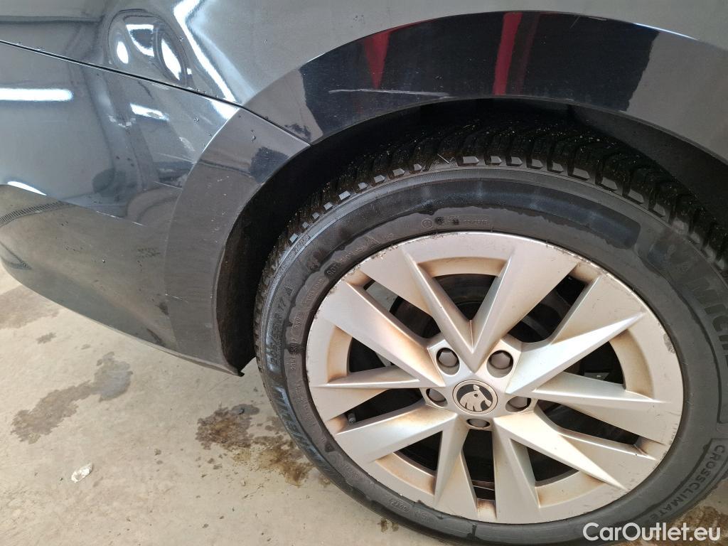  Skoda  Octavia  Berline Style 2.0 TDI 150CV BVA7 E6d #40