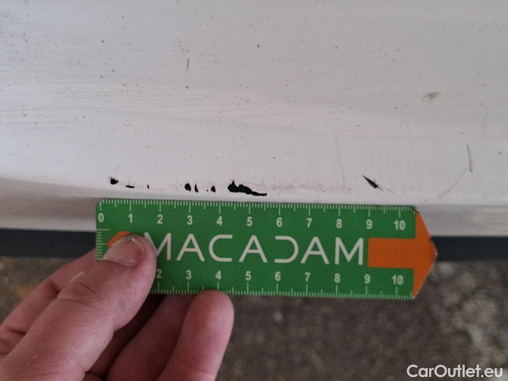  Toyota  Yaris TOYOTA  Hybride / 2019 / 5P / Berline Hybride 116h France Business Stage Acad #24