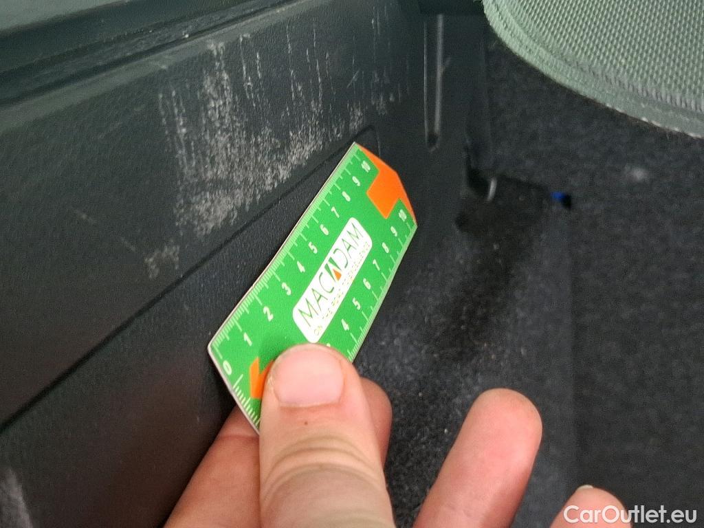  Skoda  Superb SKODA  Combi  2019  5P  Break 20 TDI SCR 150 DSG7 Business #16