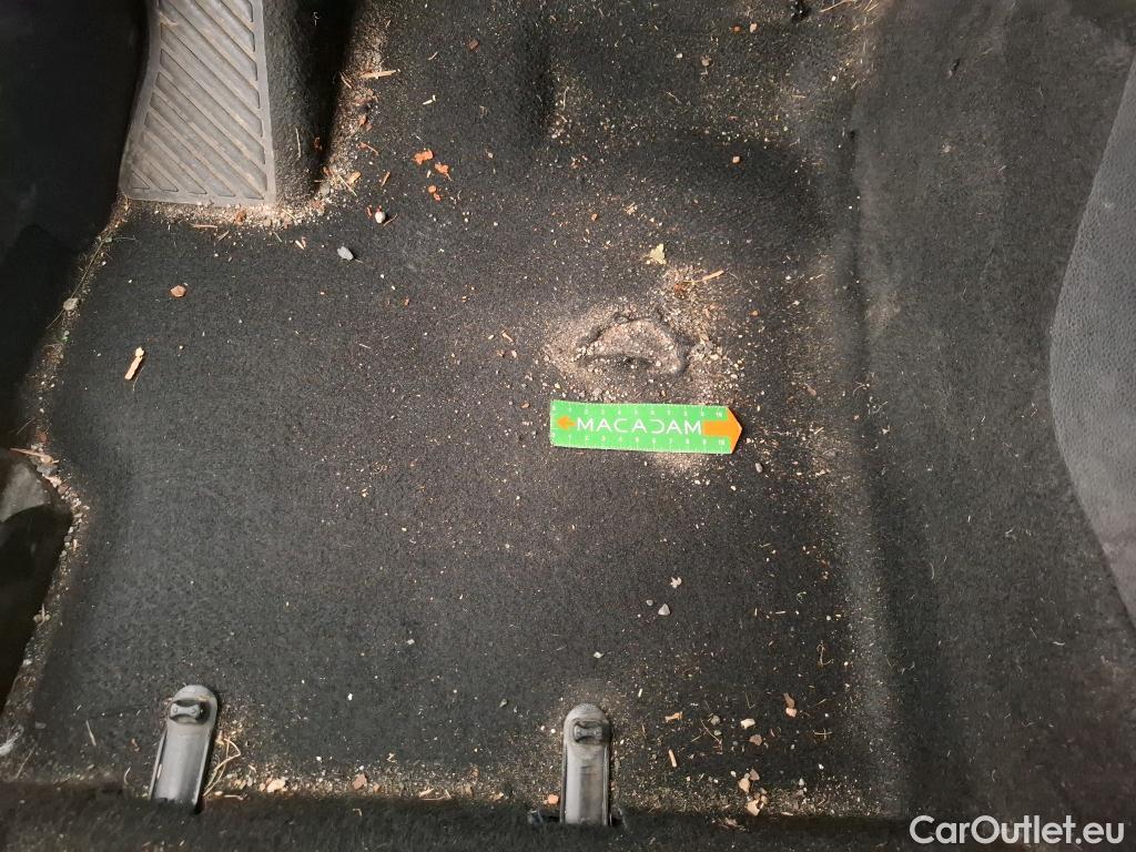  Toyota  Yaris TOYOTA  Hybride / 2019 / 5P / Berline Hybride 116h France Business Stage Acad #61