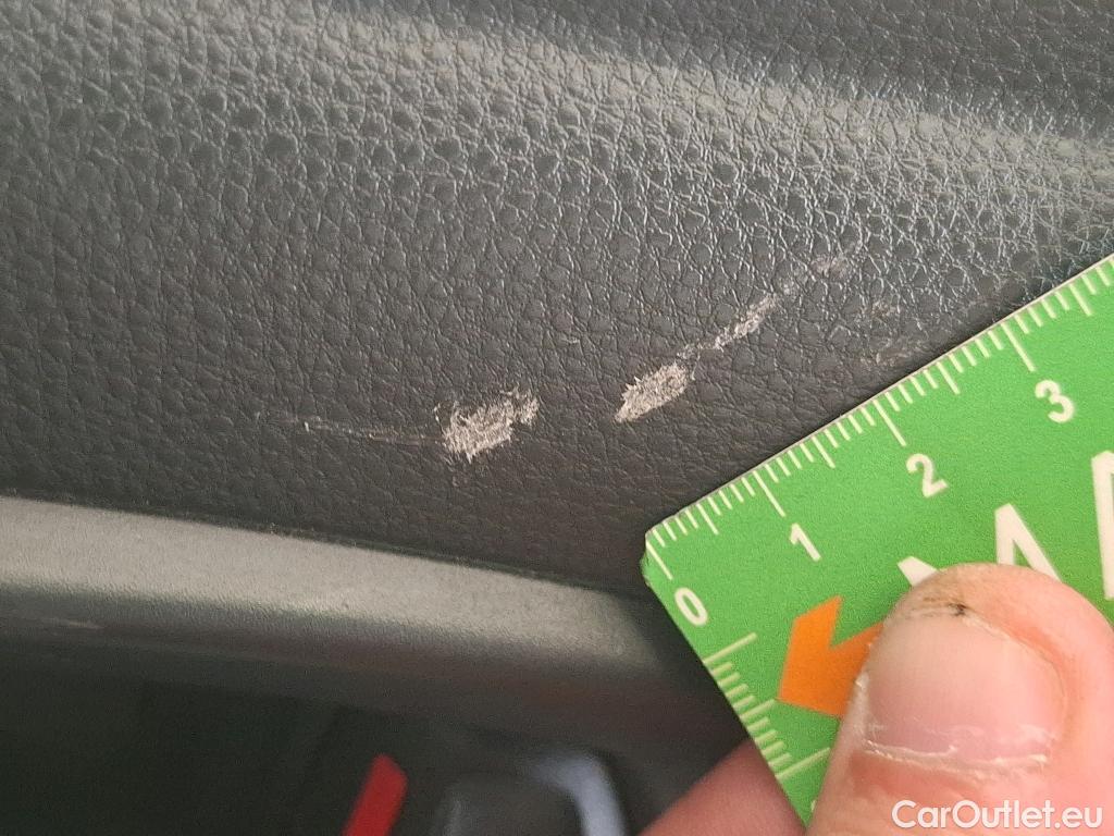  Toyota  Yaris TOYOTA  Hybride / 2019 / 5P / Berline Hybride 116h France Business Stage Acad #74