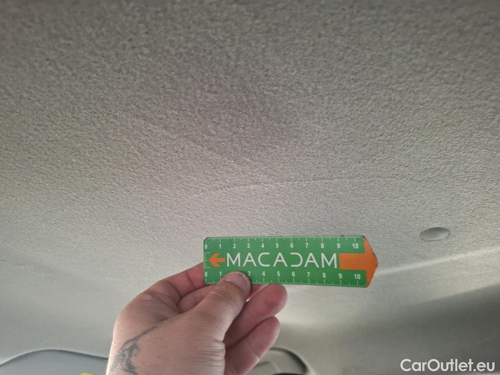  Toyota  Yaris TOYOTA  Hybride / 2019 / 5P / Berline Hybride 116h France Business Stage Acad #111