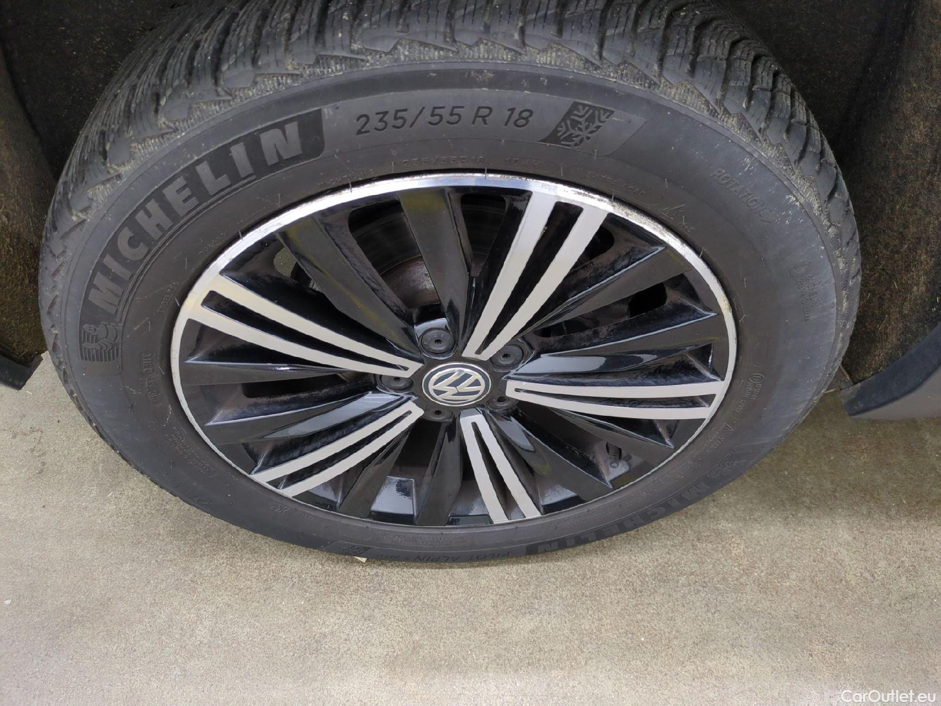  Volkswagen  Tiguan VOLKSWAGEN  5p SUV 2.0 TDI 150 DSG7 Carat 4Motion #23