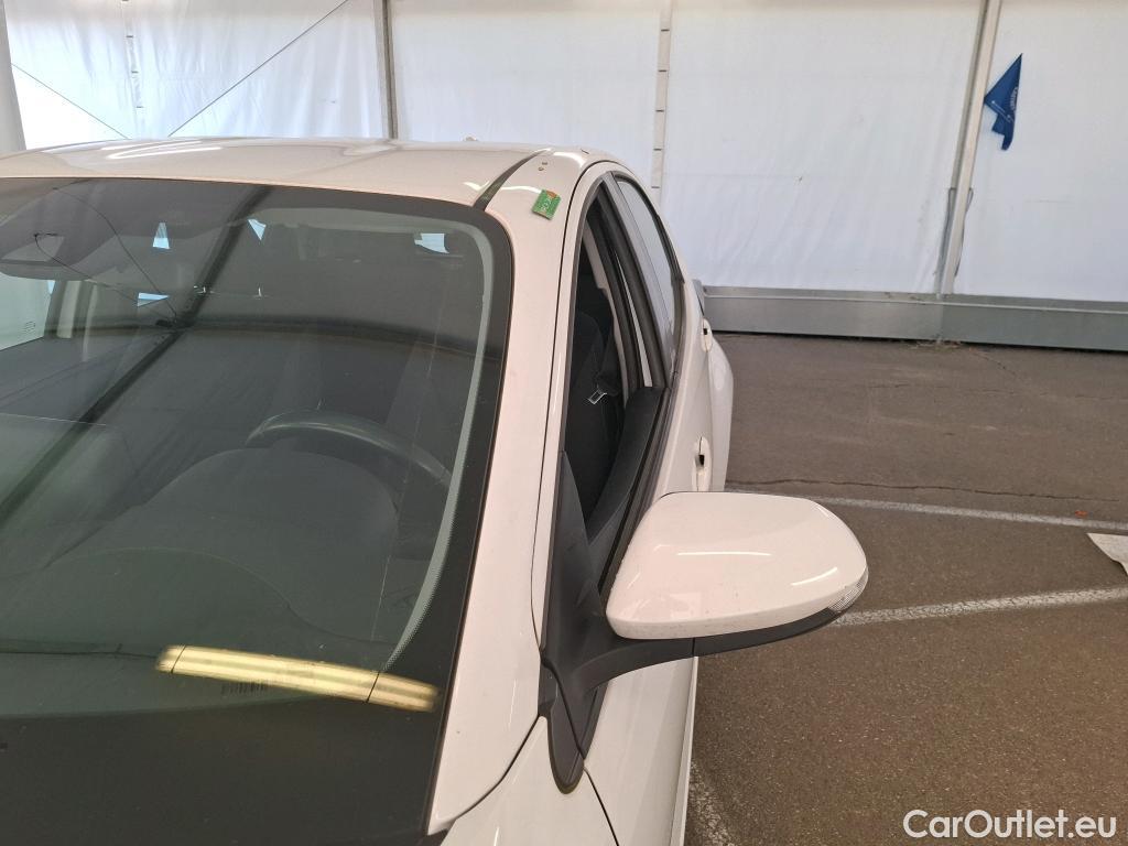  Toyota  Yaris TOYOTA  Hybride / 2019 / 5P / Berline Hybride 116h France Business Stage Acad #13