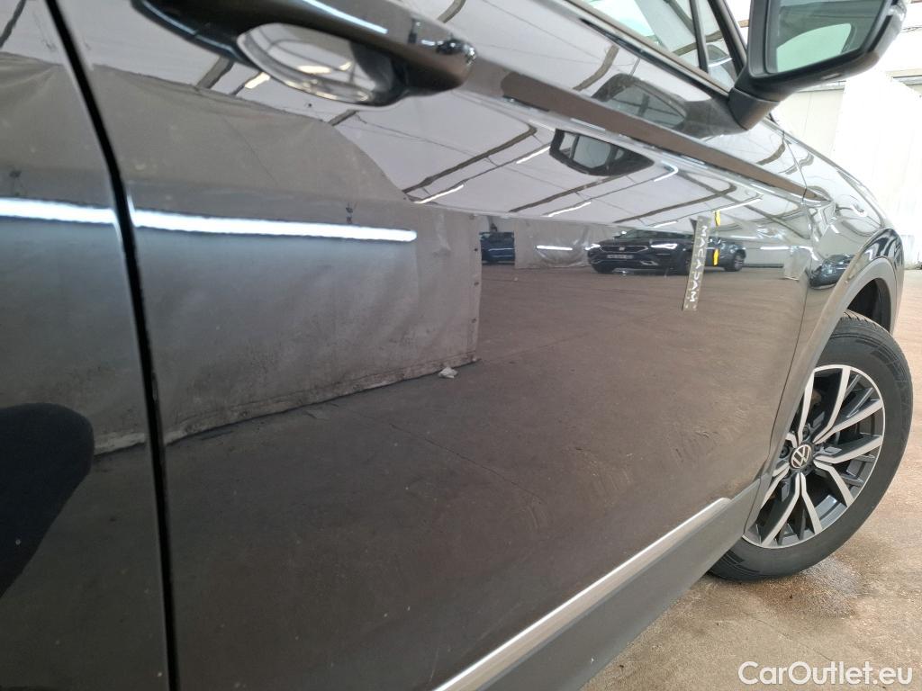  Volkswagen  Tiguan VOLKSWAGEN  / 2020 / 5P / SUV 2.0 TDI 150 DSG7 Life Business #15