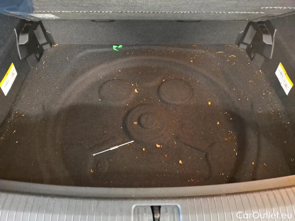  Volkswagen  Tiguan VOLKSWAGEN  5p SUV 2.0 TDI 150 DSG7 Carat Exclusive #12