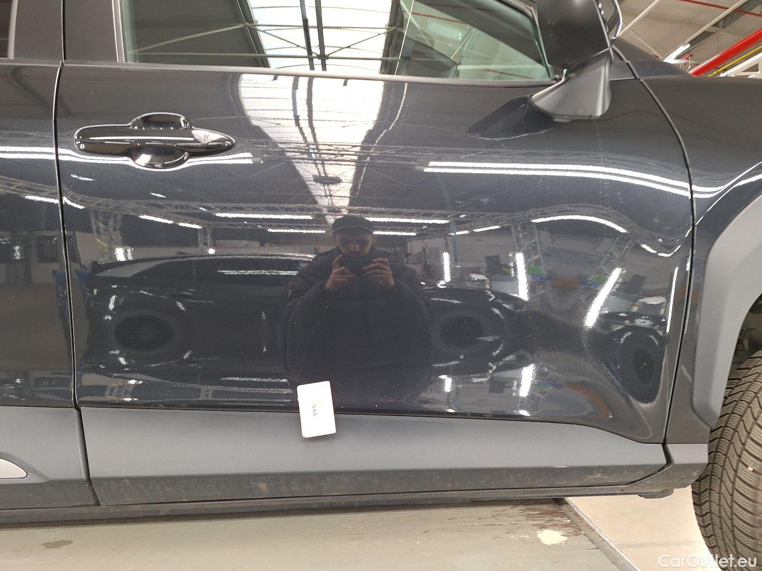  Toyota  Yaris Toyota, Yar-cr, Yar.Cr.1.5 Hyb.85kw Dyn.+ CVT #19