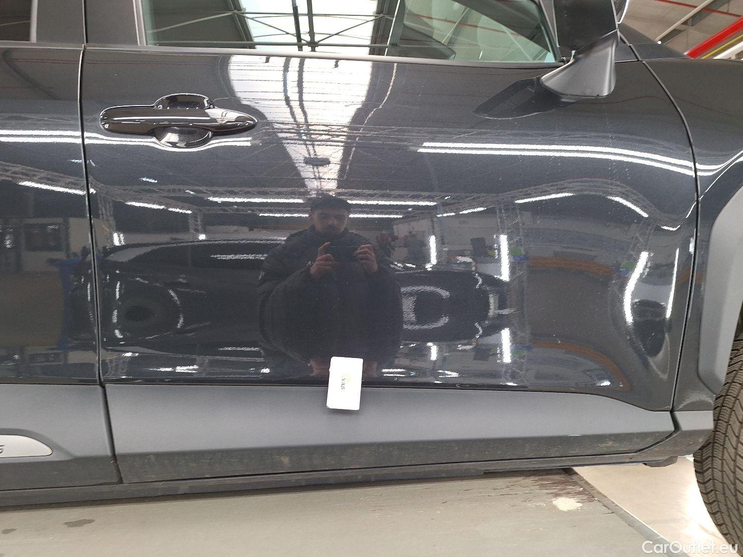  Toyota  Yaris Toyota, Yar-cr, Yar.Cr.1.5 Hyb.85kw Dyn.+ CVT #17