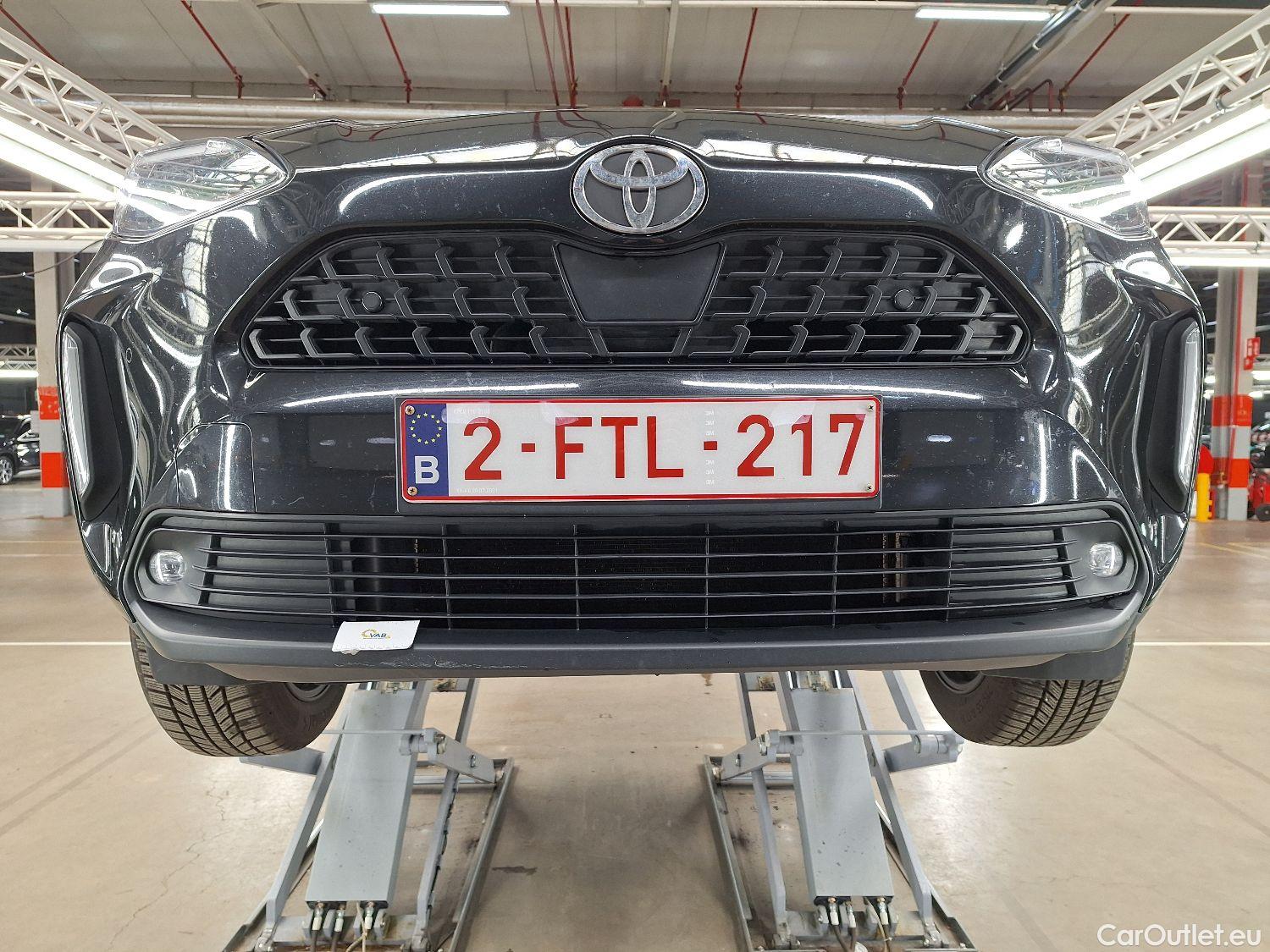  Toyota  Yaris Toyota, Yar-cr, Yar.Cr.1.5 Hyb.85kw Dyn.+ CVT #3