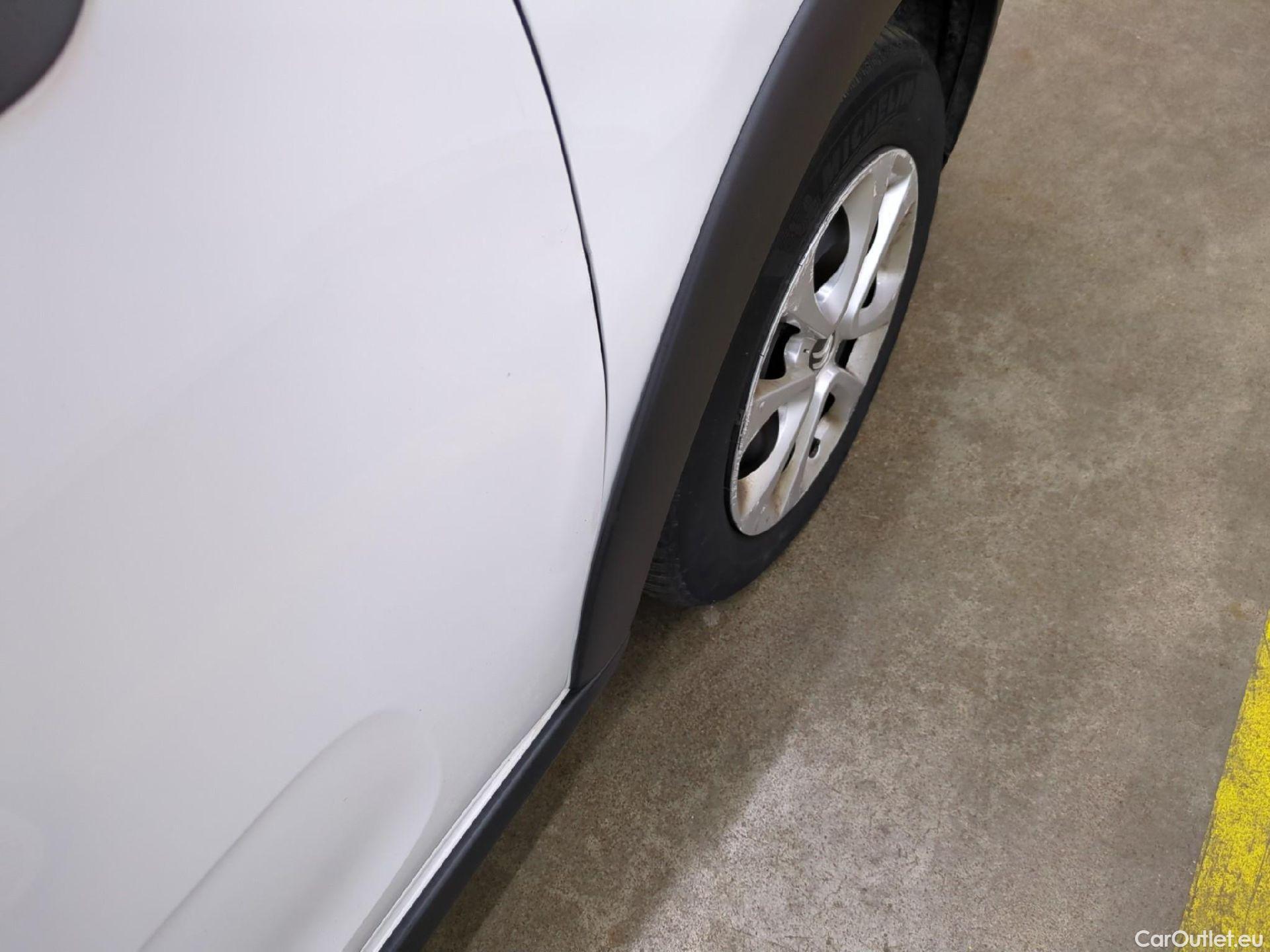  Citroen  C3  Société Feel 1.2 PureTech 80CV BVM5 E6d #29