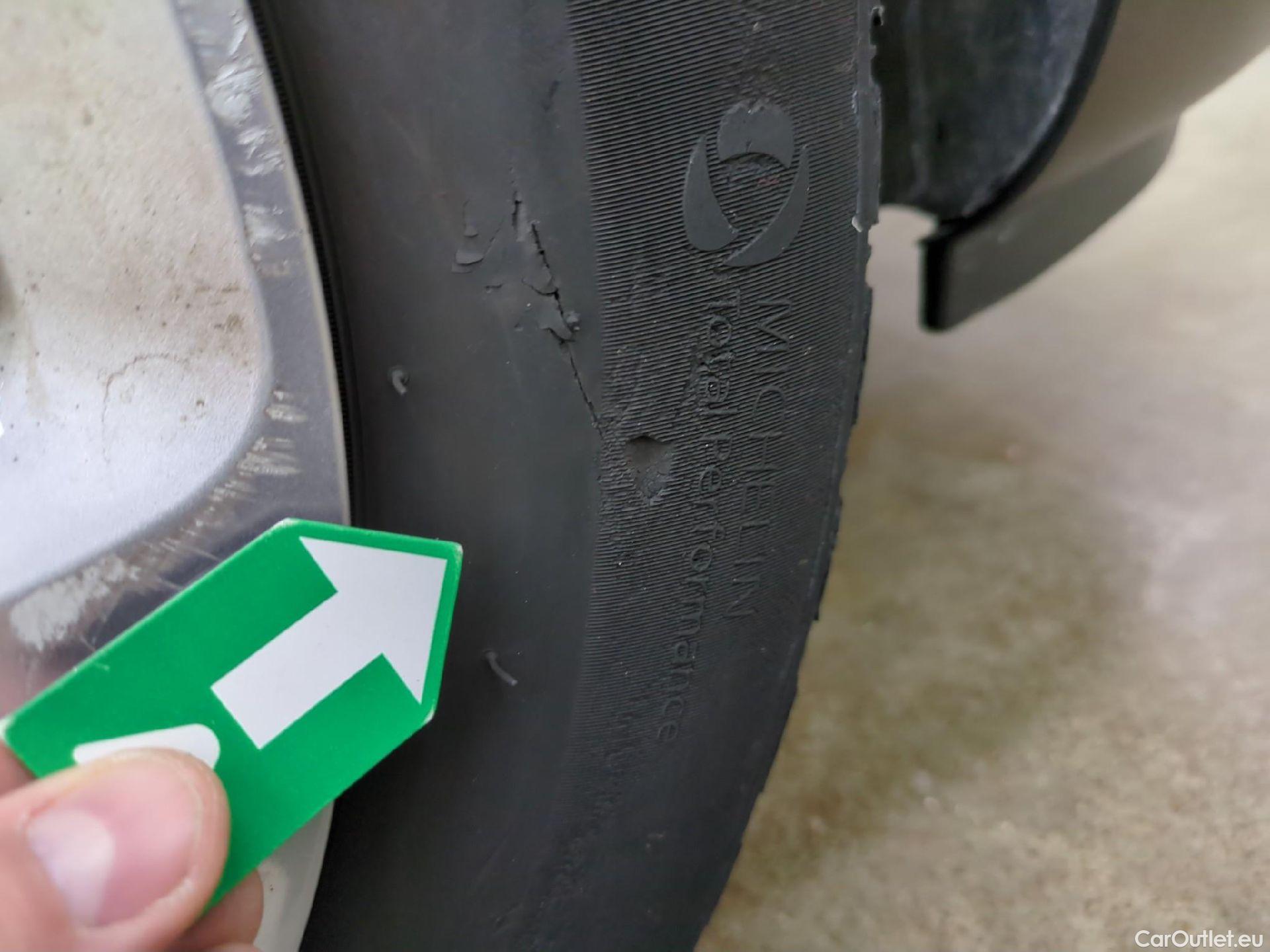  Citroen  C3  Société Feel 1.2 PureTech 80CV BVM5 E6d #18