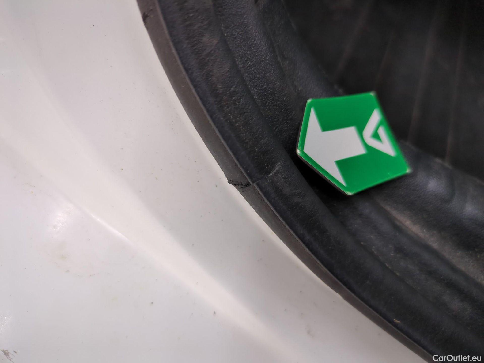  Citroen  C3  Société Feel 1.2 PureTech 80CV BVM5 E6d #15