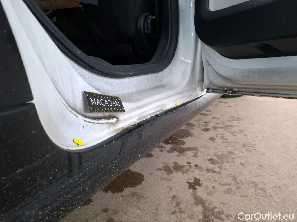  Citroen  C3  Société Feel 1.5 BlueHDI 100CV BVM5 E6dT #14