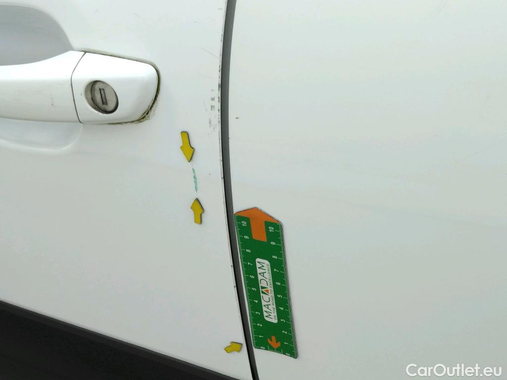  Citroen  C3 CITROEN  Société / 2020 / 5P / Berline PureTech 83 S&S BVM Feel Nav #4