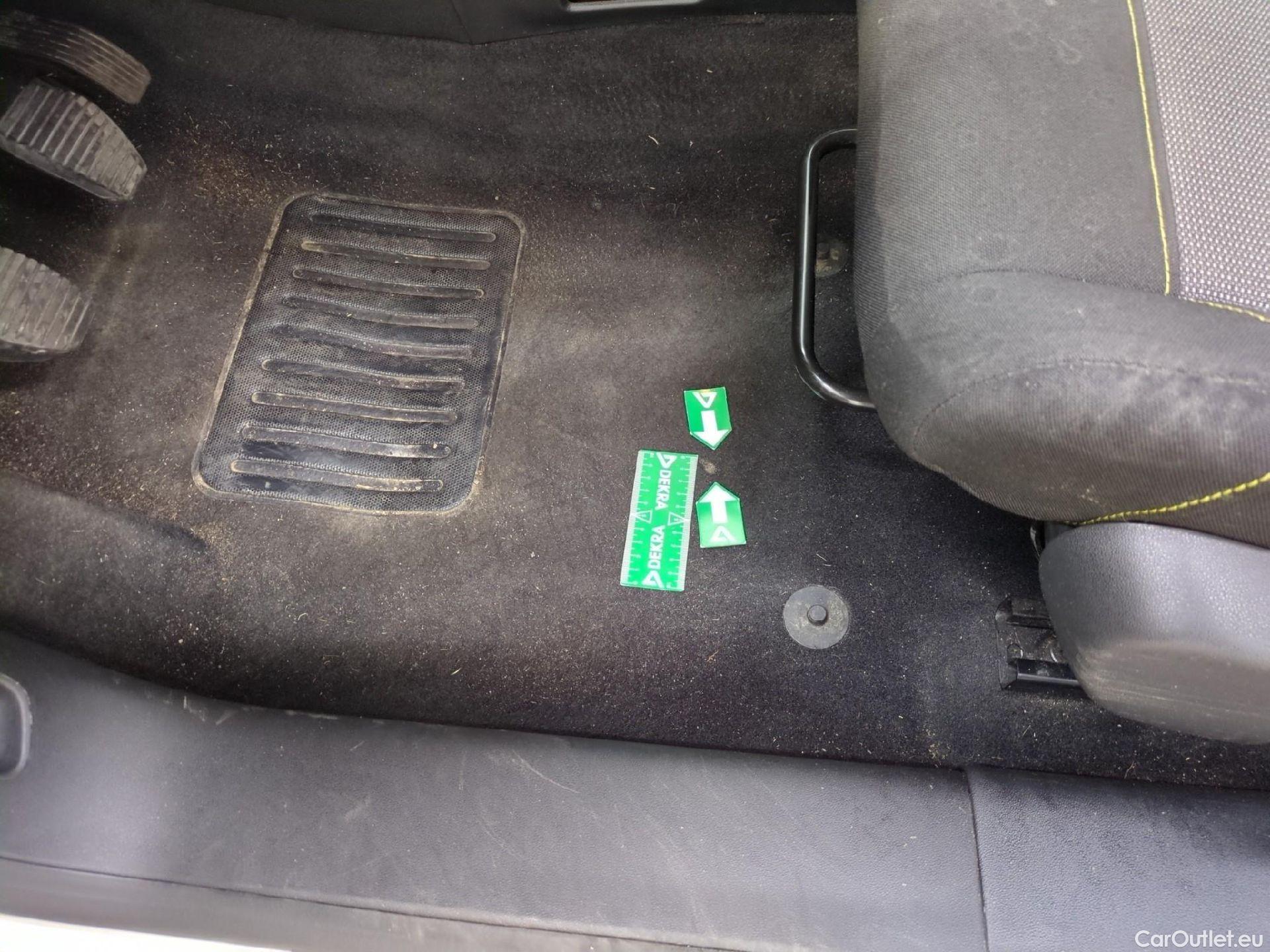  Citroen  C3  Société Feel 1.2 PureTech 80CV BVM5 E6d #6