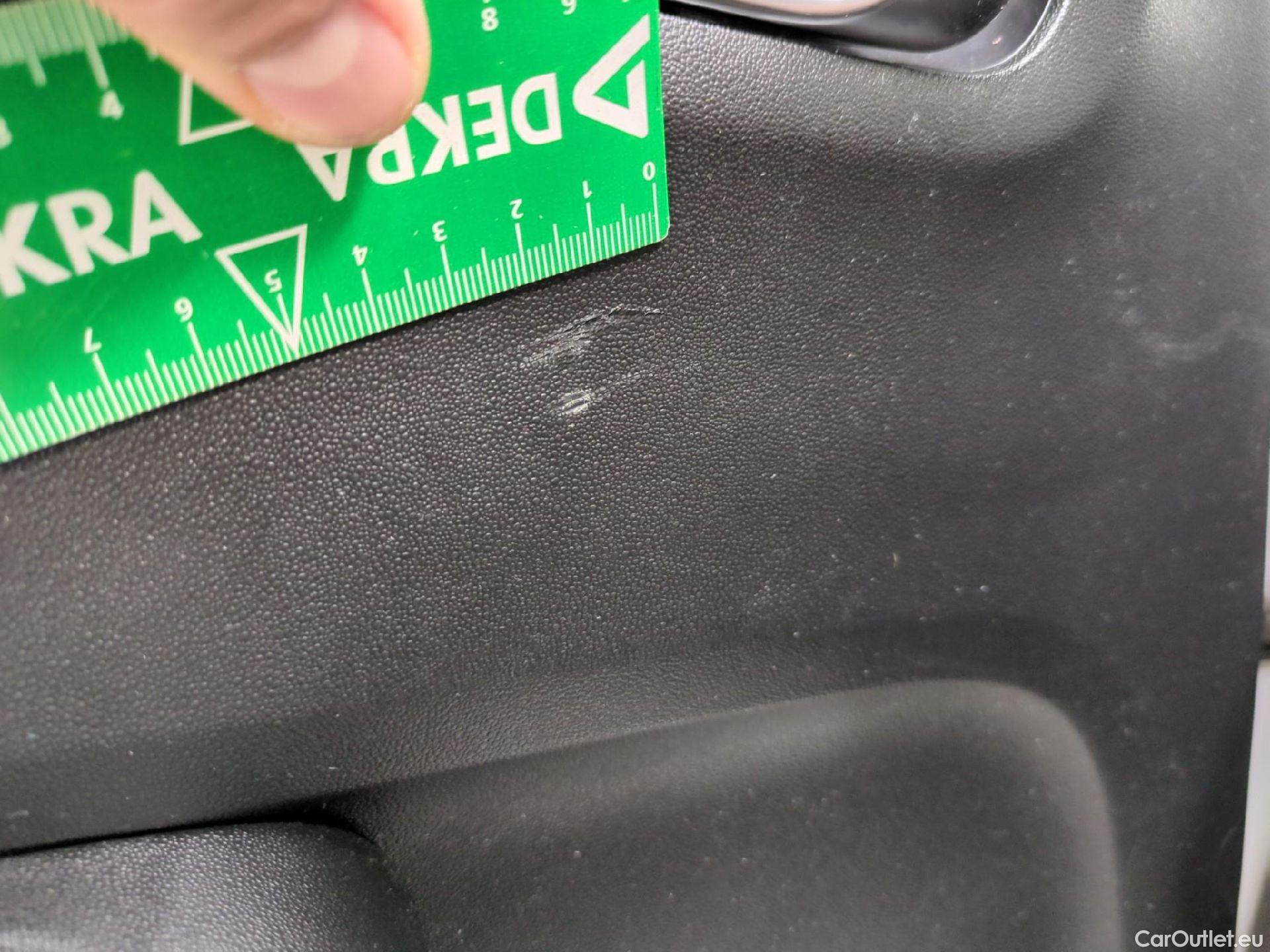  Citroen  C3  Société Feel 1.2 PureTech 80CV BVM5 E6d #12