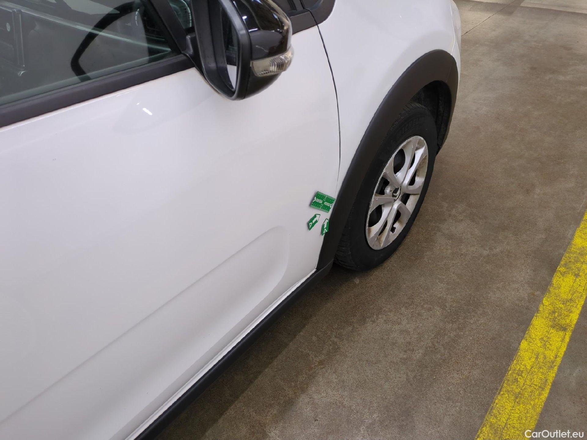  Citroen  C3  Société Feel 1.2 PureTech 80CV BVM5 E6d #26