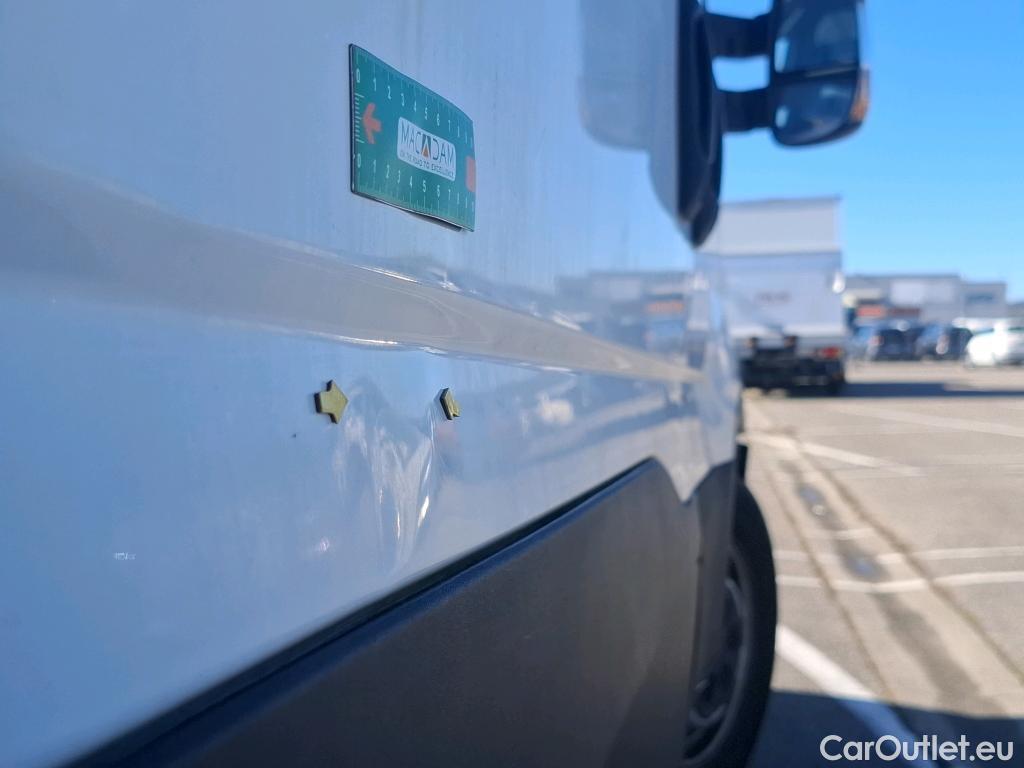  Iveco  Daily IVECO  VU 4p Fourgon 2.3 35S16A8 V11 H2 3520 #36
