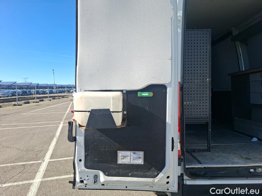  Iveco  Daily IVECO  VU 4p Fourgon 2.3 35S16A8 V11 H2 3520 #24